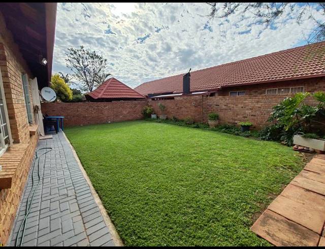 3 BEDROOM TOWNHOUSE FOR SALE IN ANNLIN